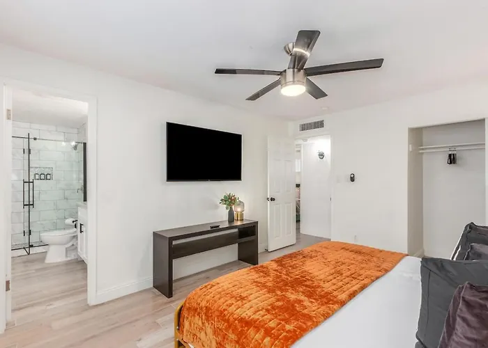 Rose Haven - Old Town, Heated Pool, Spa, Game *