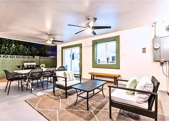 Rose Haven - Old Town, Heated Pool, Spa, Game *
